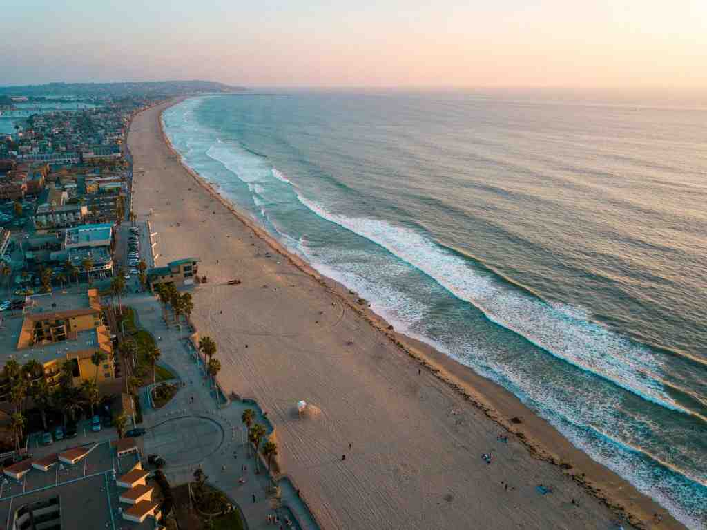 Which is better Mission Beach or Pacific Beach?